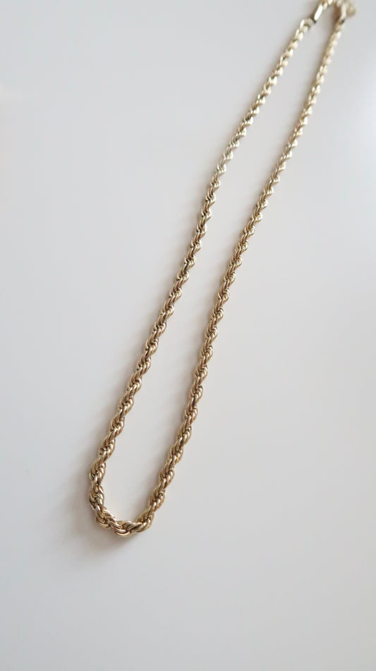 Twisted rope necklace