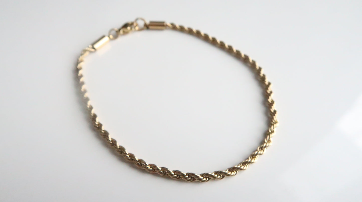 Twisted rope bracelet