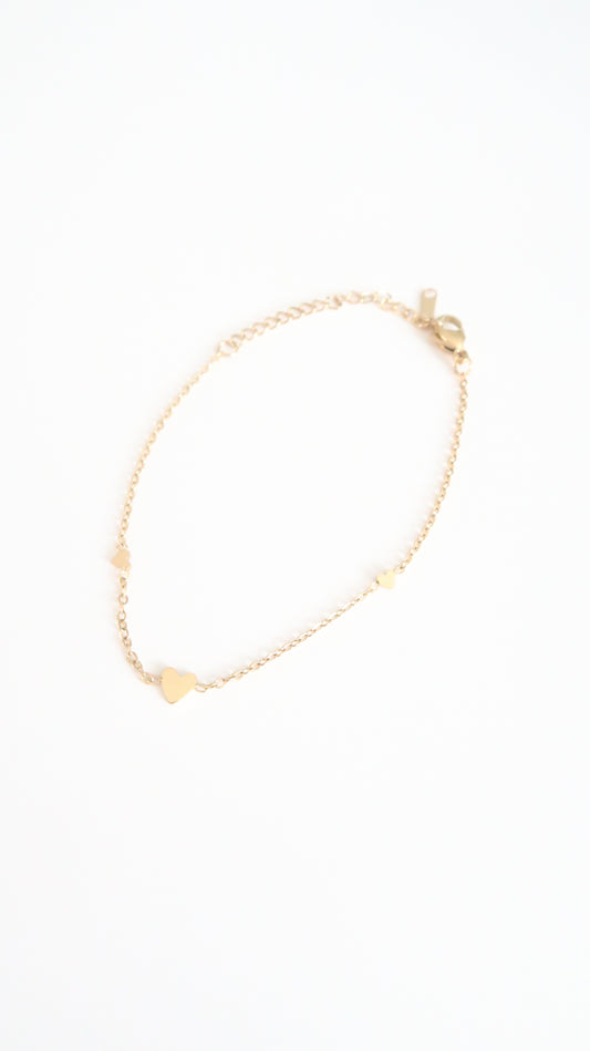 Dainty hearts bracelet