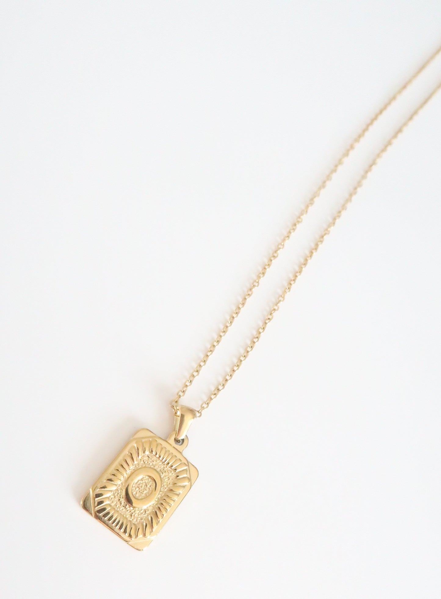 O initial necklace